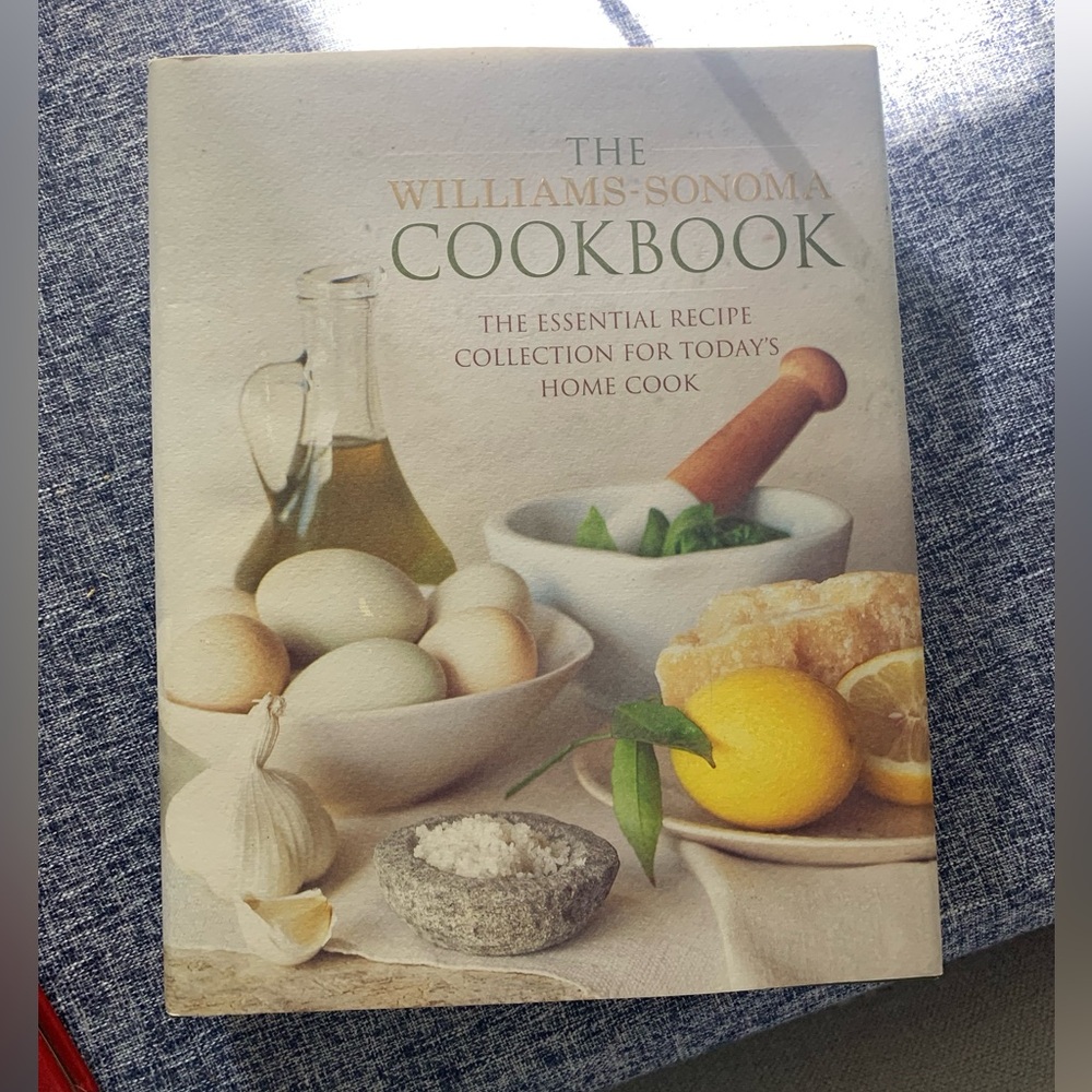 Williams Sonoma Cookbook Everyday Classic 370 Recipes Color Photos Hardcover